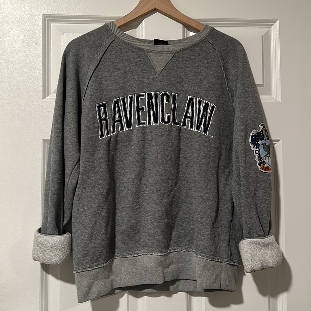 Ravenclaw Harry Potter Sweatshirt (with Ravenclaw Crest Arm Patch)